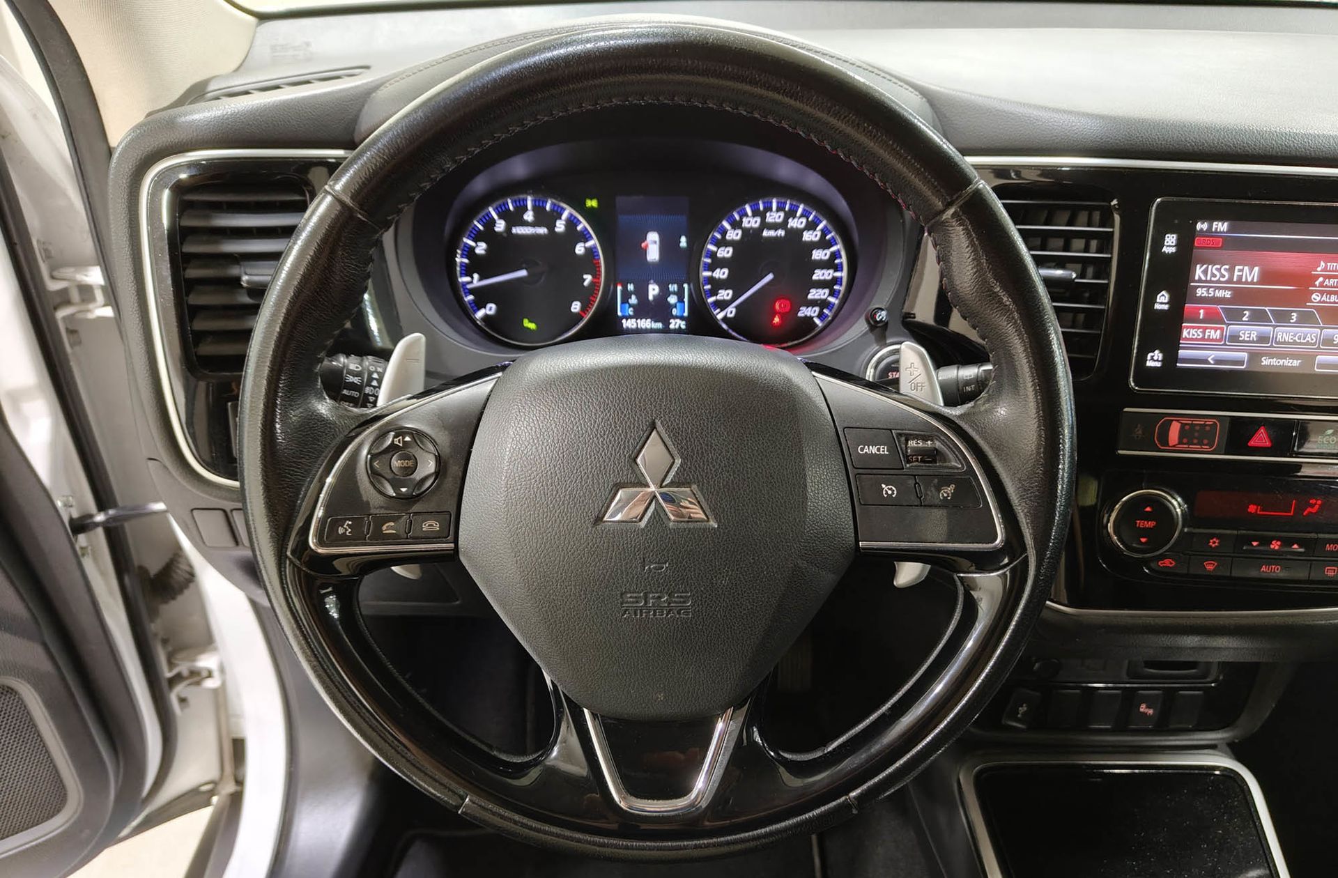 Mitsubishi Outlander 200 MPI Motion 2WD CVT 7 plazas - foto 38