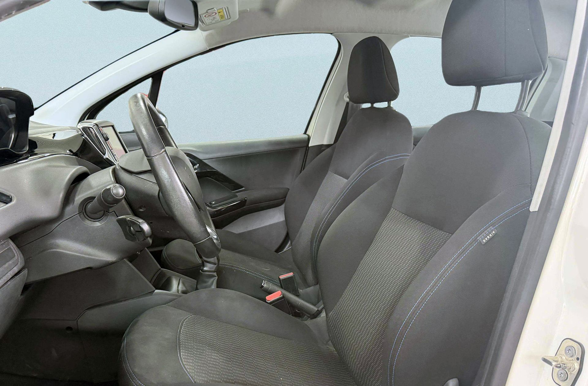 Peugeot 208 PureTech Signature - foto 10