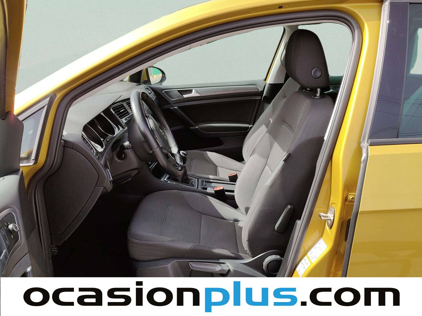 Foto asientos delanteros Volkswagen Golf Volkswagen Golf Advance 1.4 TSI (125 CV)