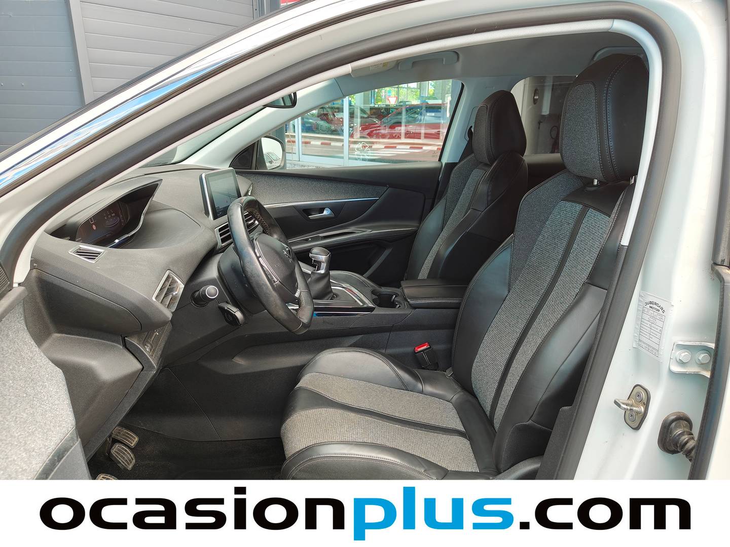 Foto asientos delanteros Peugeot 3008 Peugeot 3008 BlueHDI 130 S&S Allure (130 CV)