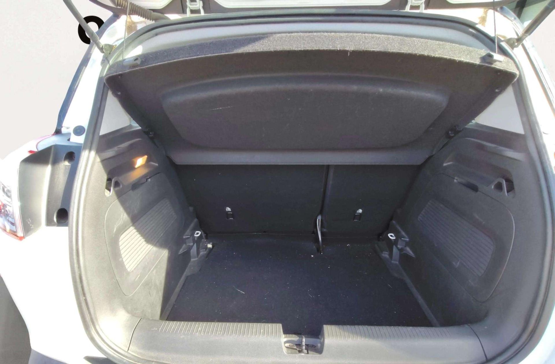 Opel Crossland 1.2 Design Line 120 Aniversario - foto 12
