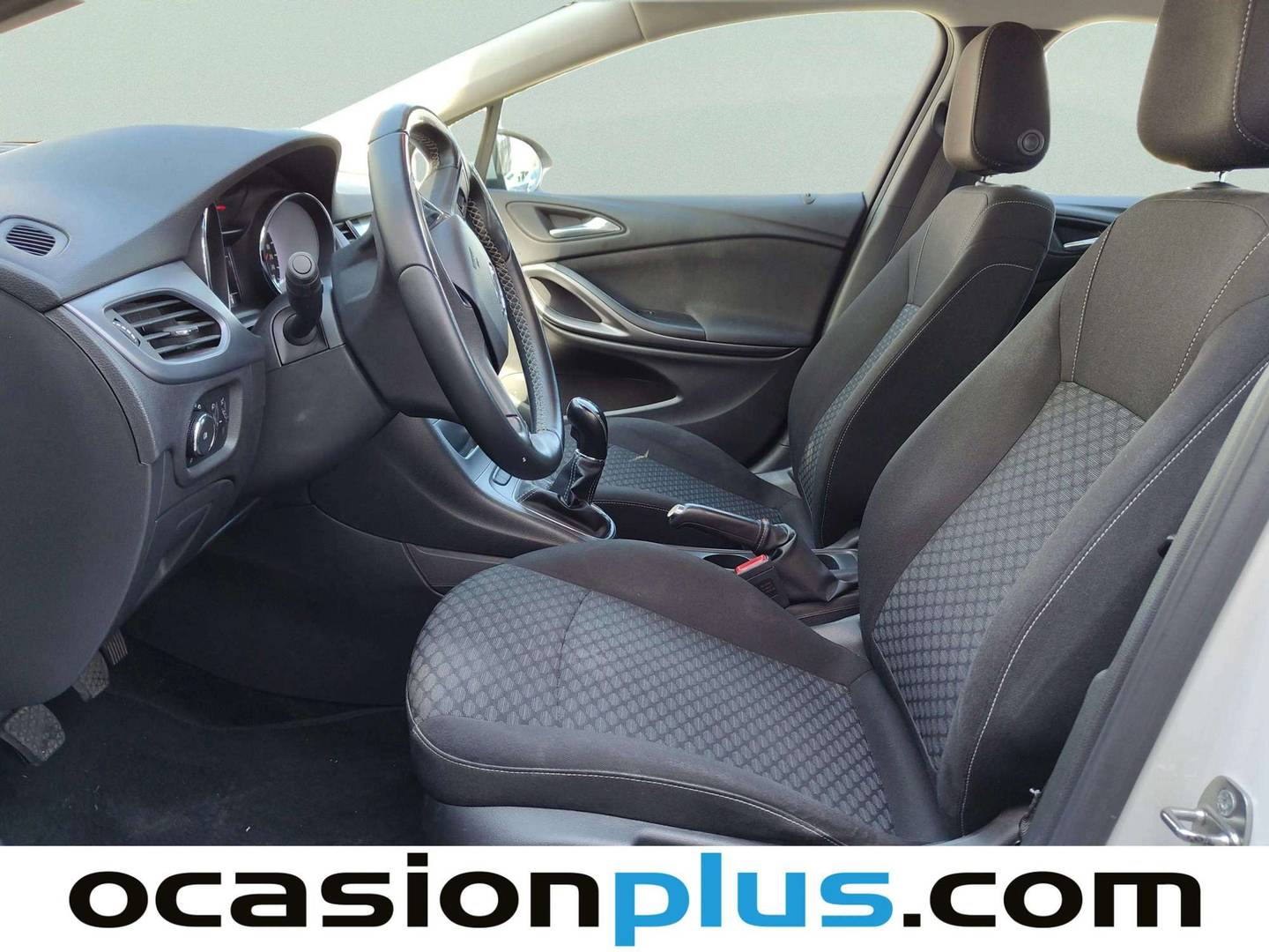 Foto asientos delanteros Opel Astra Opel Astra 1.6 CDTI Selective (110 CV)