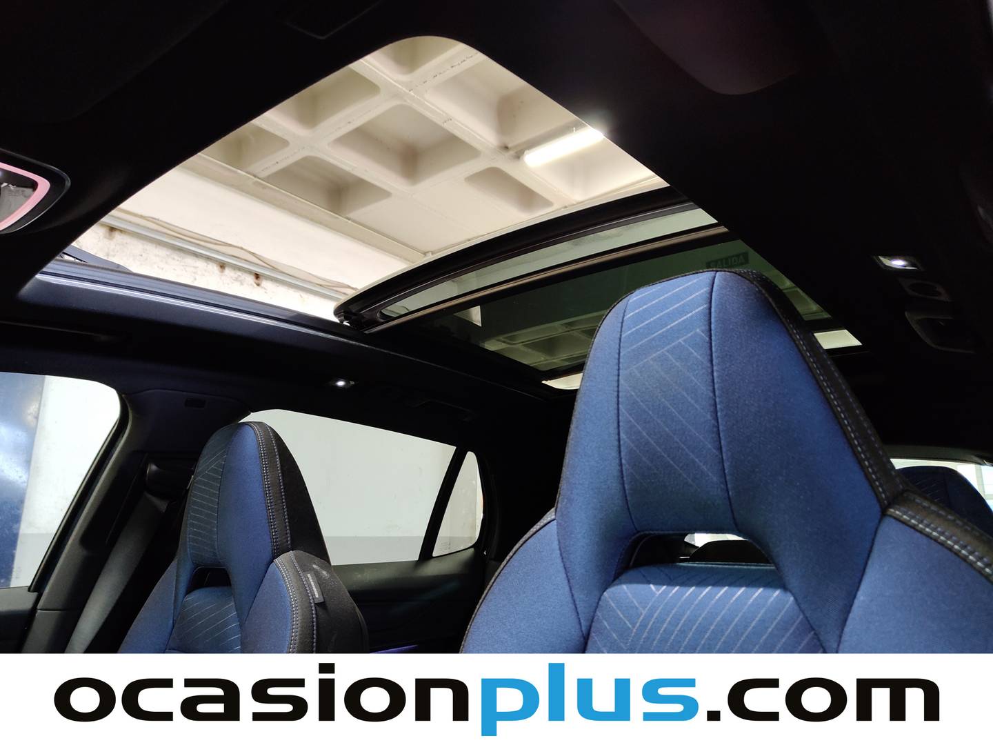 Extras y acabados del Lynk & Co 01 Lynk & Co 01 1.5 PHEV 6.6kW (261 CV)