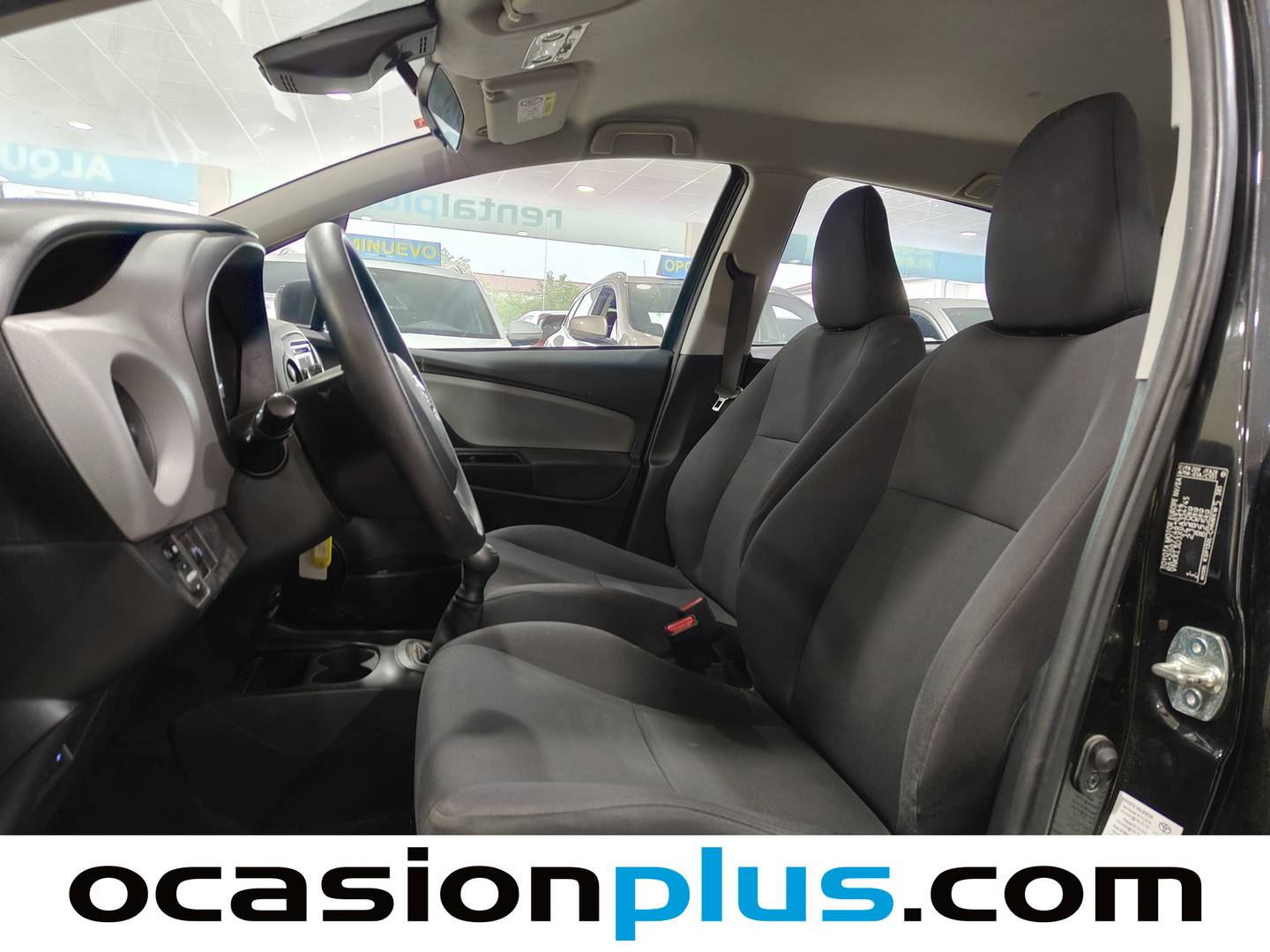 Foto asientos delanteros Toyota Yaris Toyota Yaris 1.0 Active (69 CV)