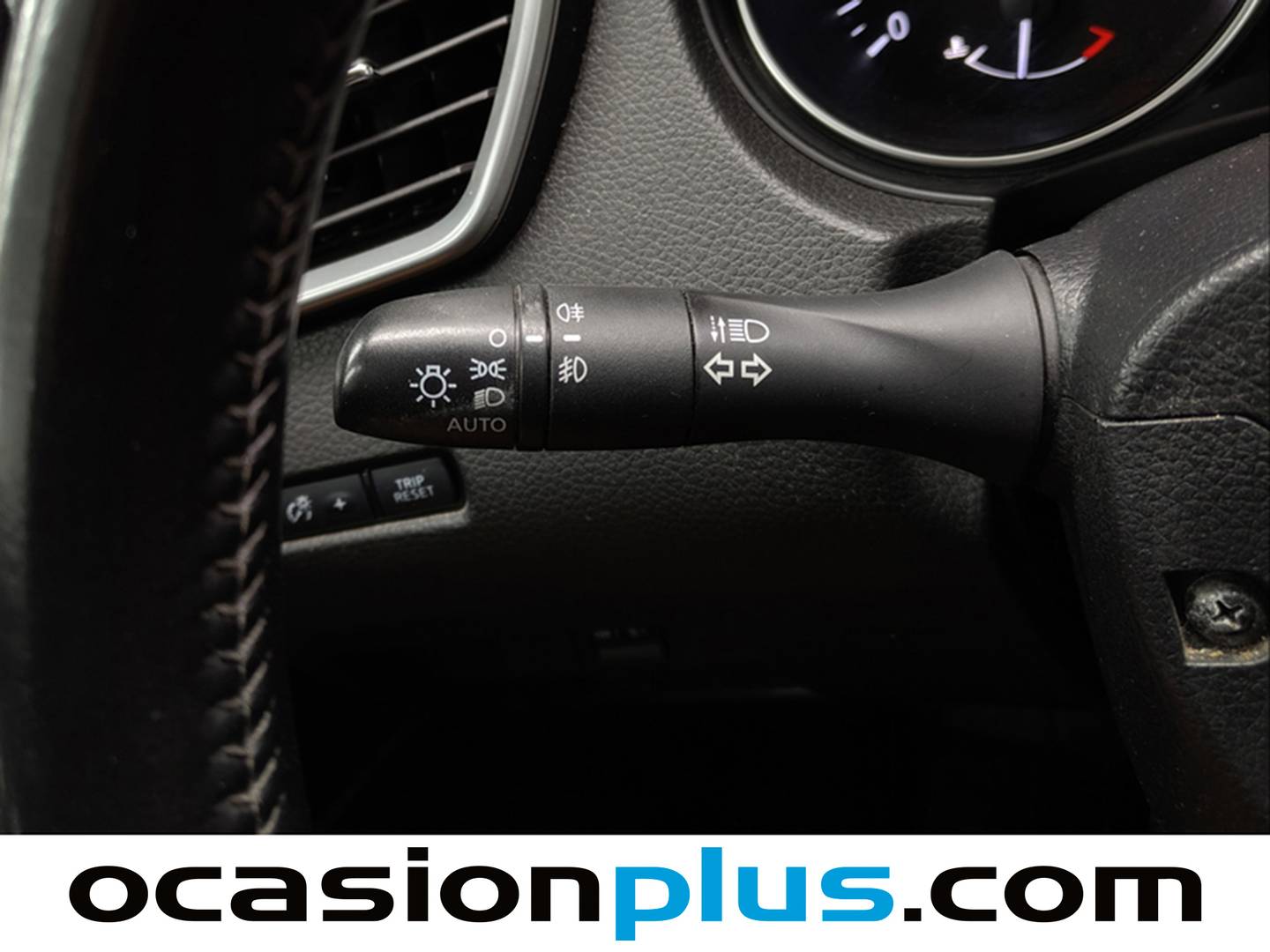 Equipamiento del Nissan QASHQAI Nissan Qashqai dCi 110 S&S Acenta 4x2 (110 CV)