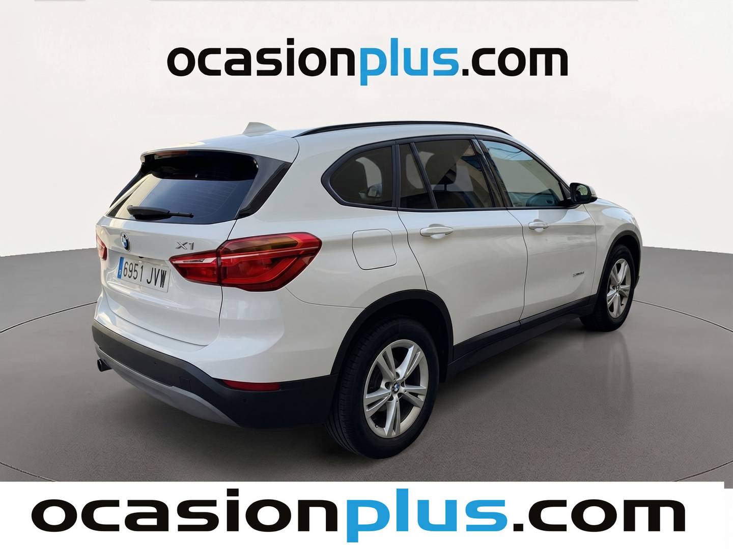 Foto trasera BMW X1 BMW X1 sDrive18d (150 CV) derecha