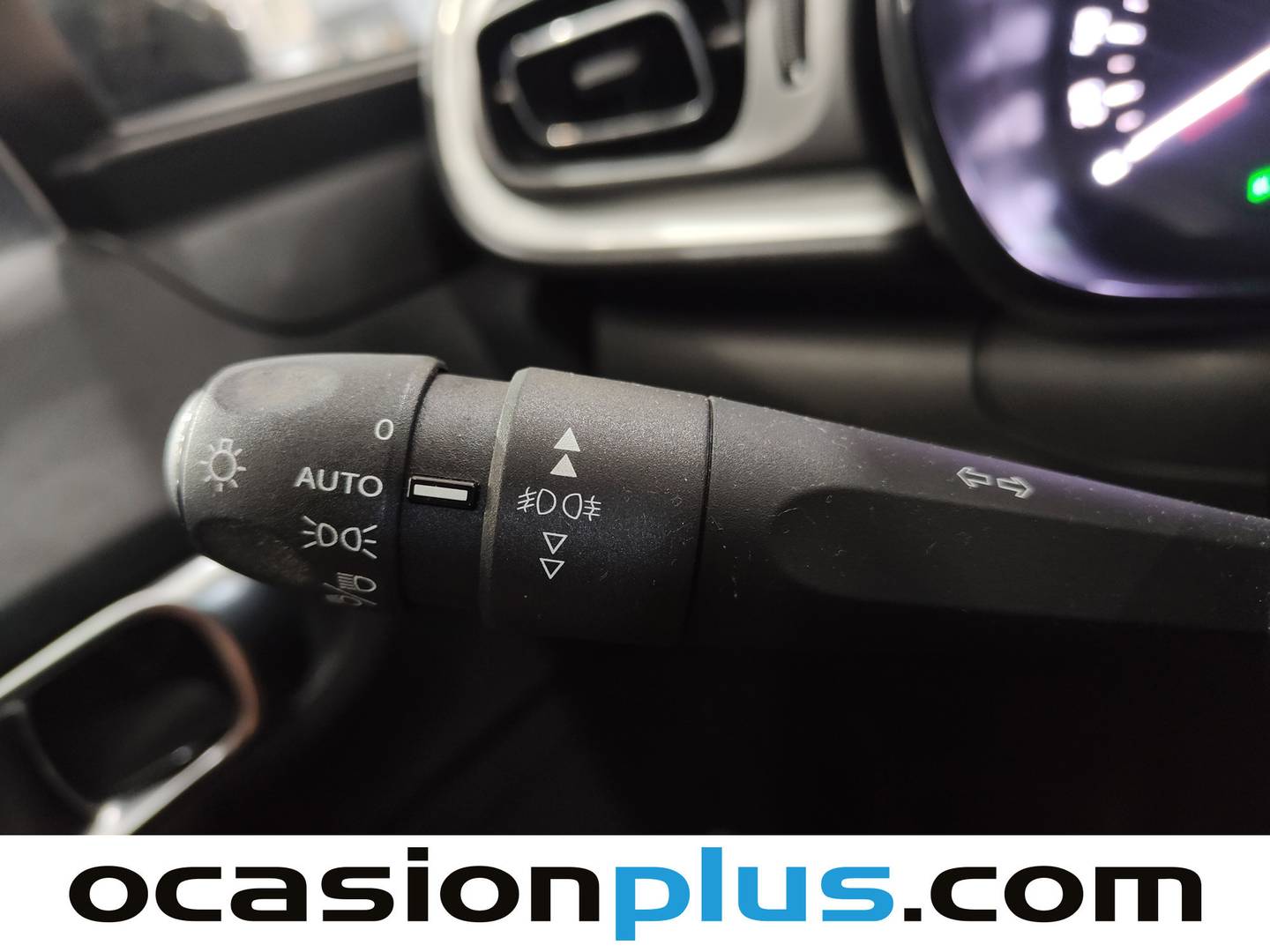 Equipamiento del Citroën C3 Citroën C3 PureTech 83 C-Series (83 CV)