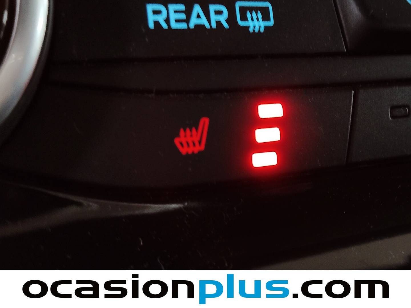 Extras y acabados del Ford Tourneo Custom Ford Tourneo Custom 2.0 Ecoblue Hybrid L1 Titanium (130 CV) 9 Plazas
