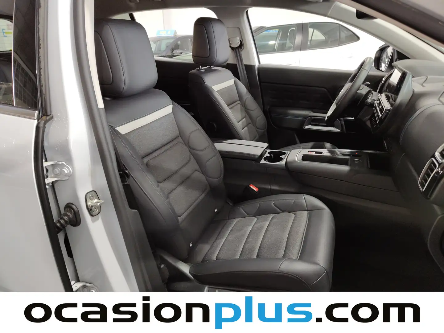 Foto Citroën C5 Aircross Citroen C5 Aircross Hybrid Plus e-DCS6 (136 CV)