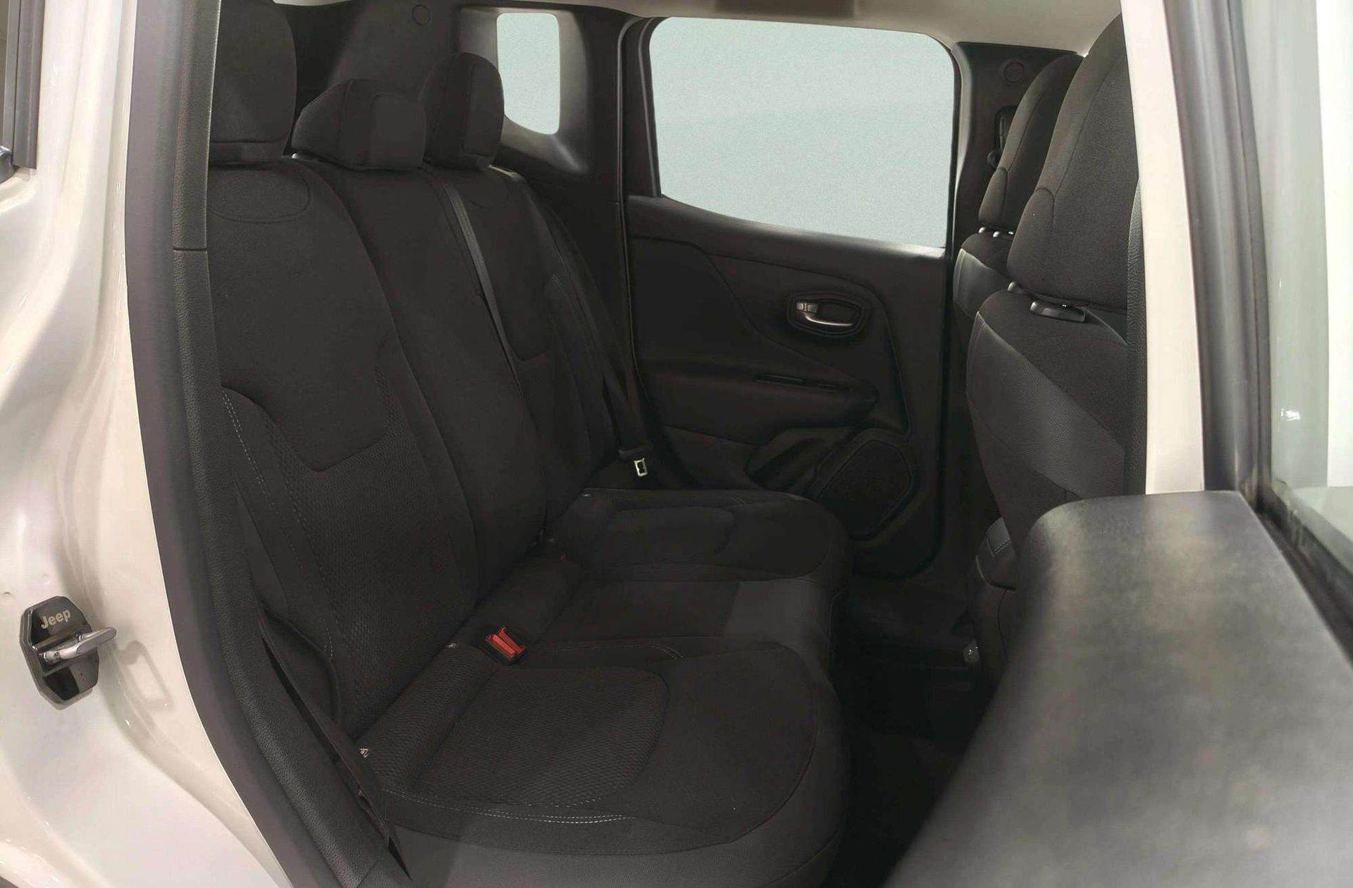 Jeep Renegade 1.0G Night Eagle II 4x2 - foto 14
