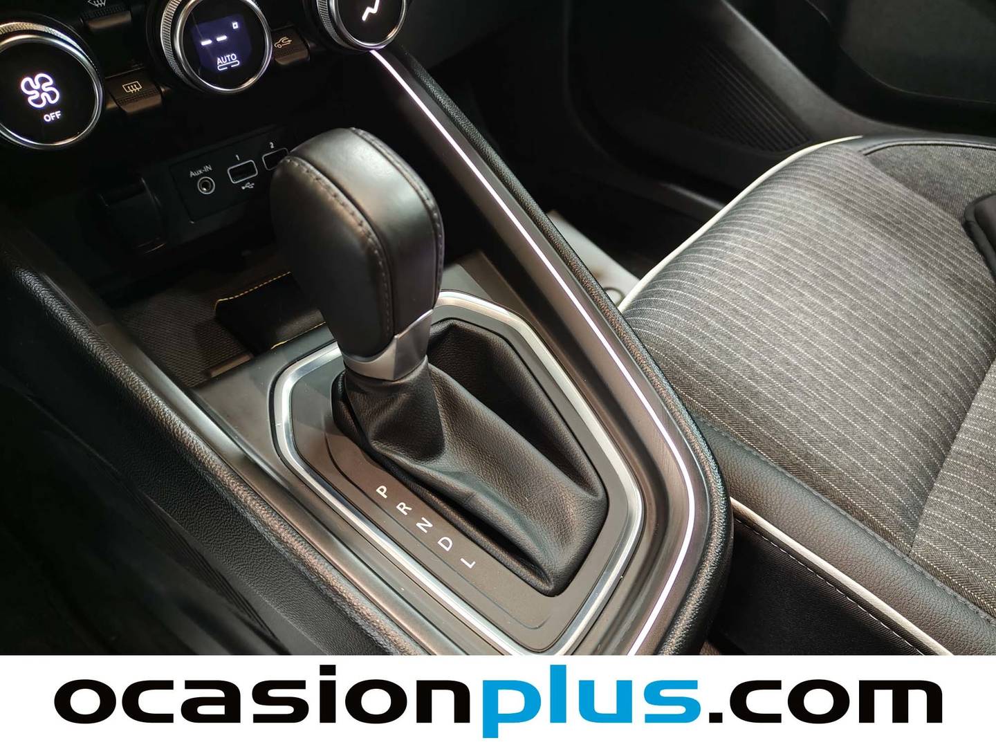 Foto Renault Clio RENAULT Clio Zen TCe (90CV) X-Tronic