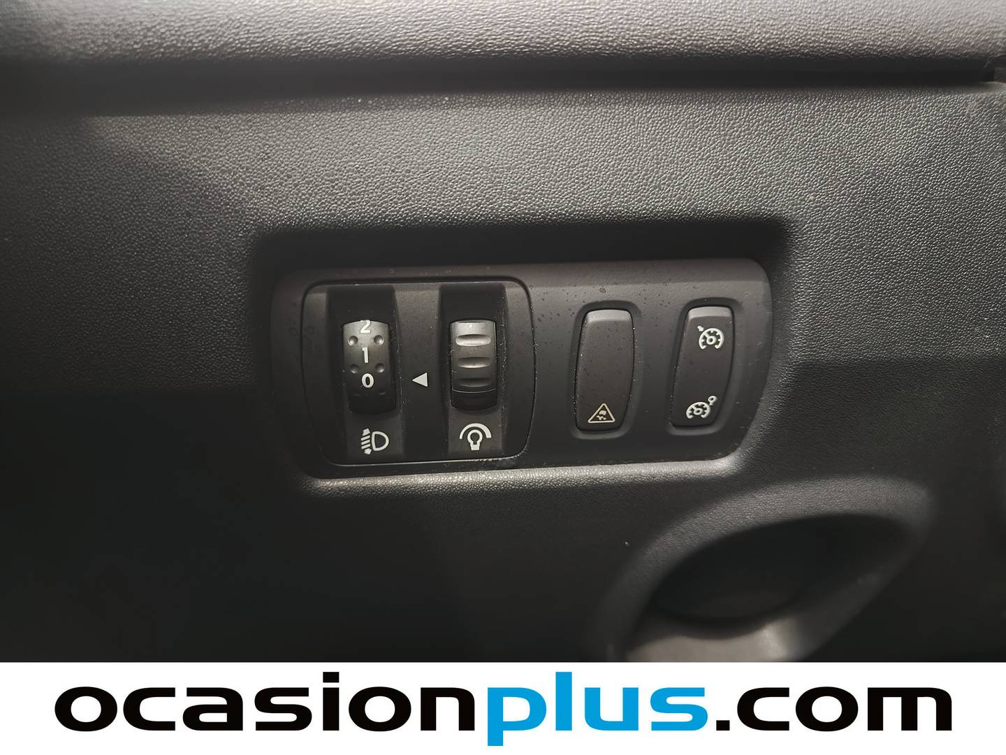 Extras y acabados del Renault Mégane Renault Megane Sedan Emotion dCi (105 CV)