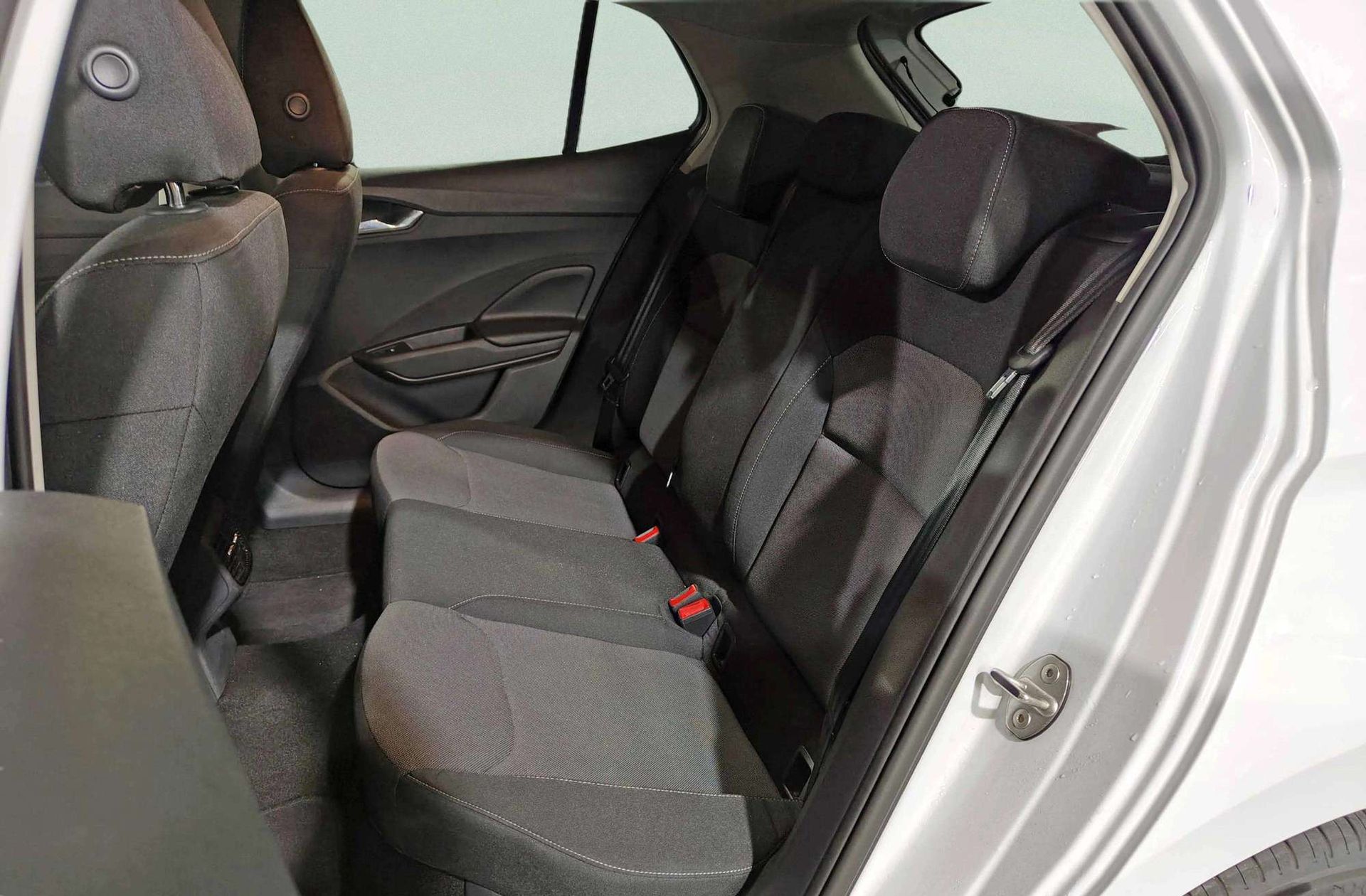 Škoda Fabia 1.0 TSI Selection - foto 12