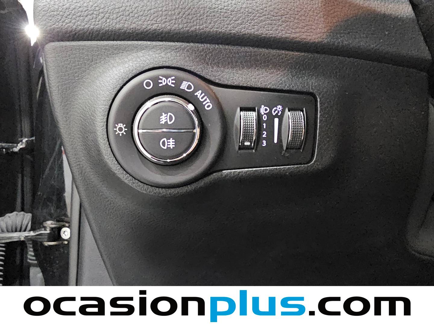 Equipamiento del Jeep Compass Jeep Compass 1.6 Multijet Longitude 4x2 (120 CV)