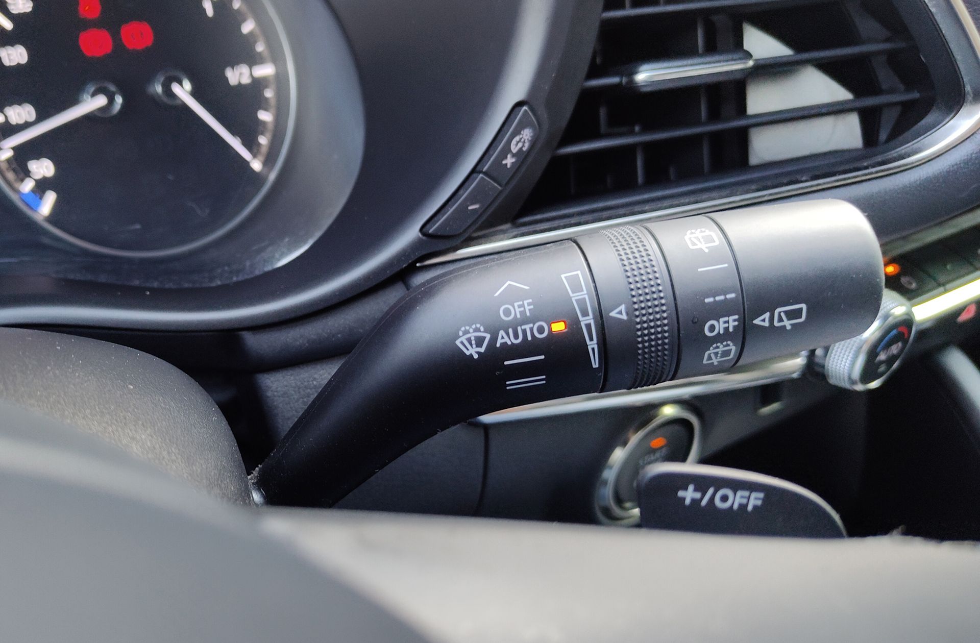 Mazda3 2.0 e-Skyactiv-X Zenith Safety Black - foto 32