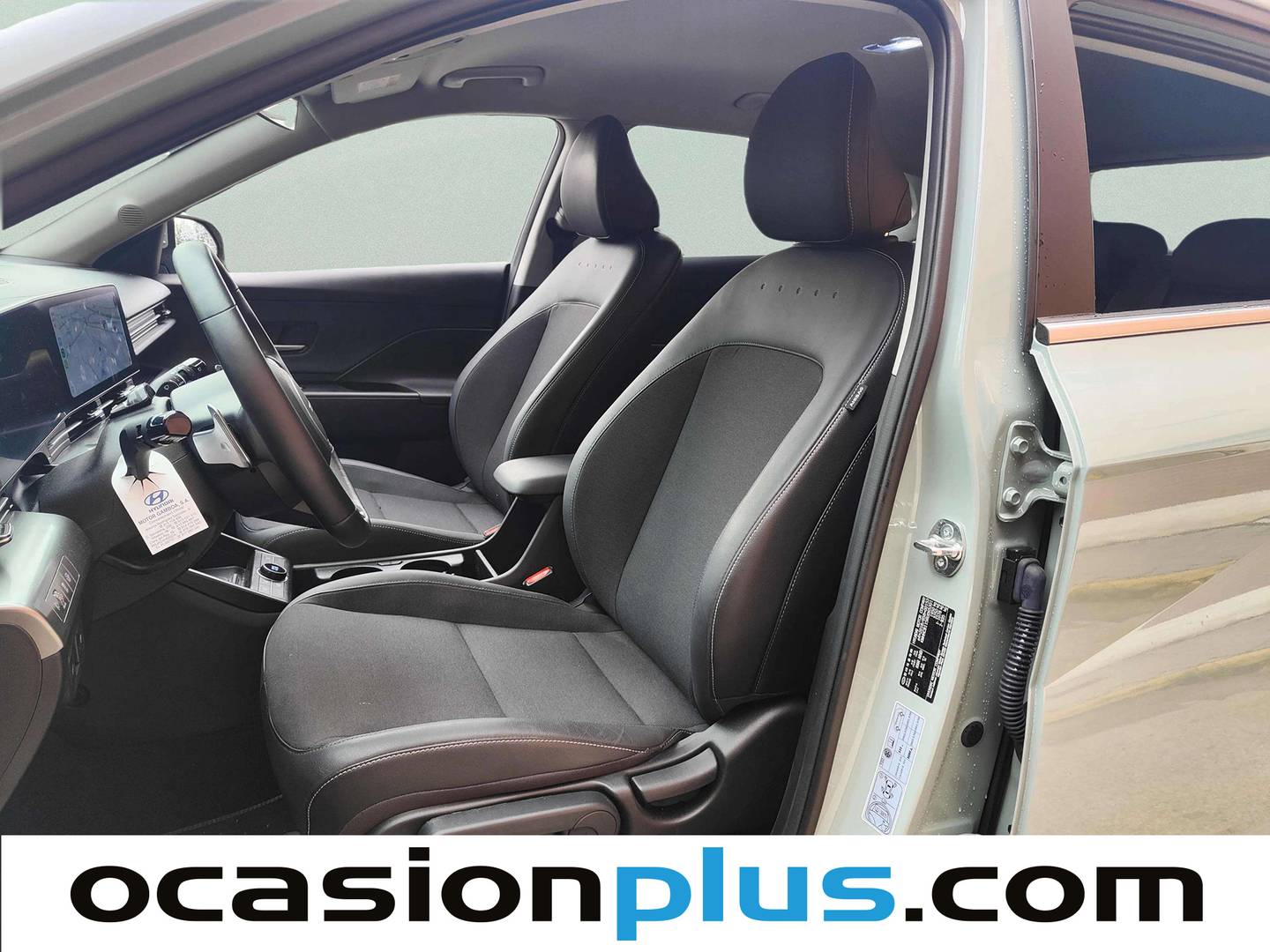 Foto asientos delanteros Hyundai Kona Hyundai Kona 1.6 GDI HEV Tecno DCT (141 CV)