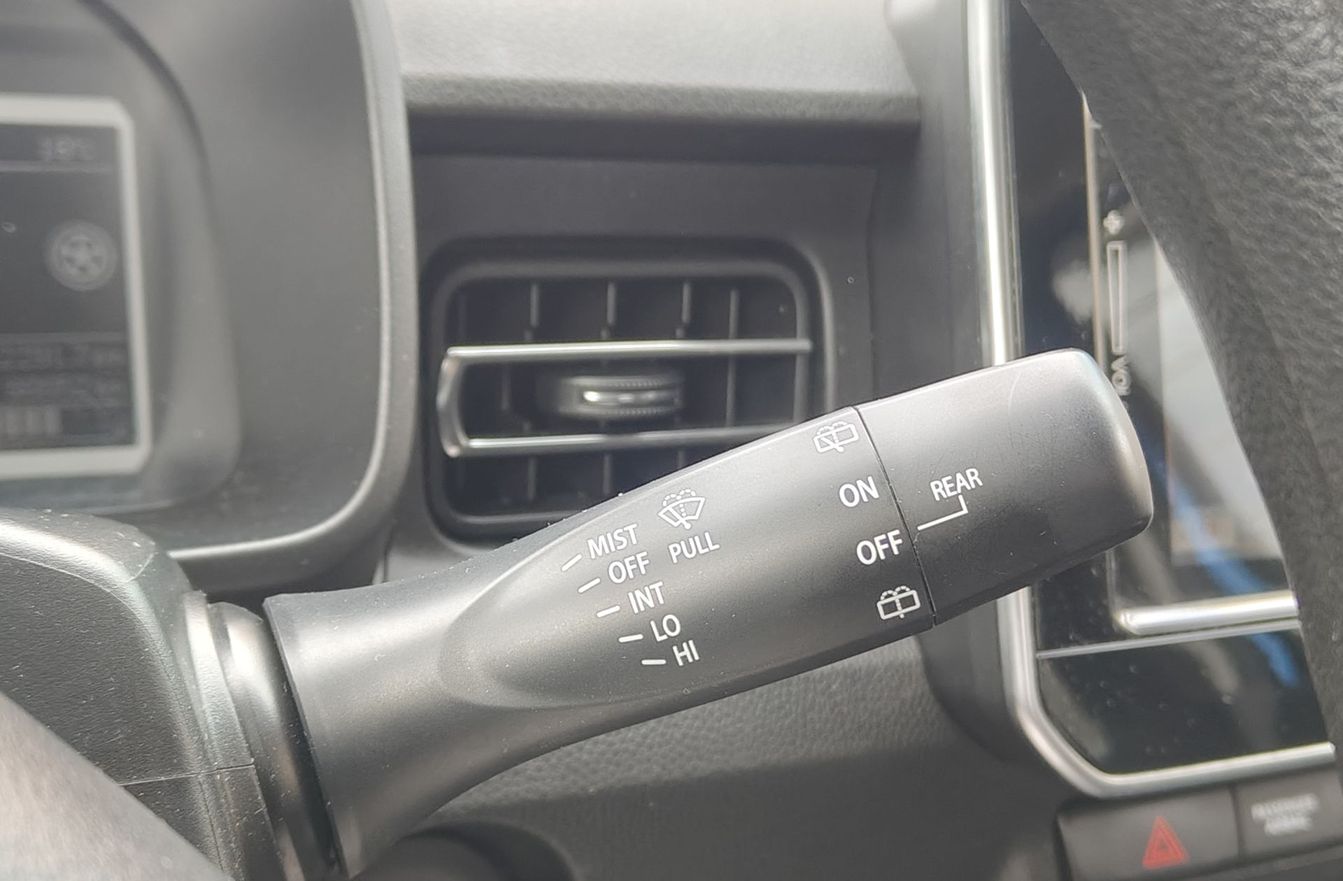 Suzuki Ignis 1.2 Mild Hybrid GLE - foto 27