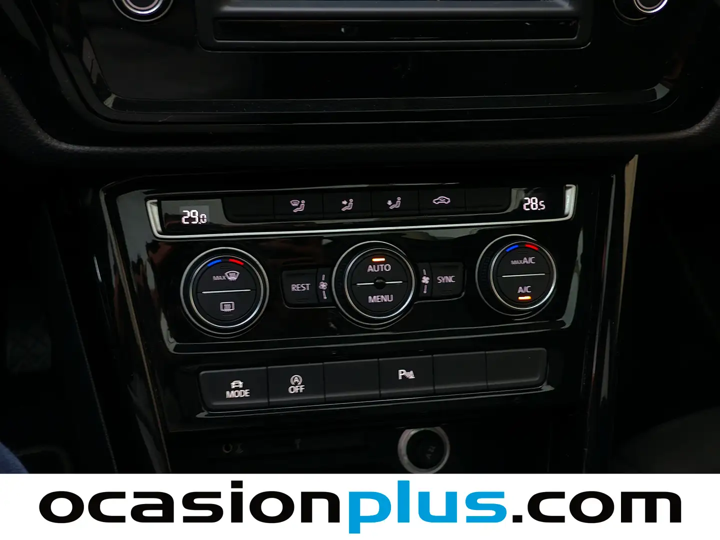 Foto Volkswagen Touran Volkswagen Touran Sport 1.6 TDI (115 CV) 7 Plazas