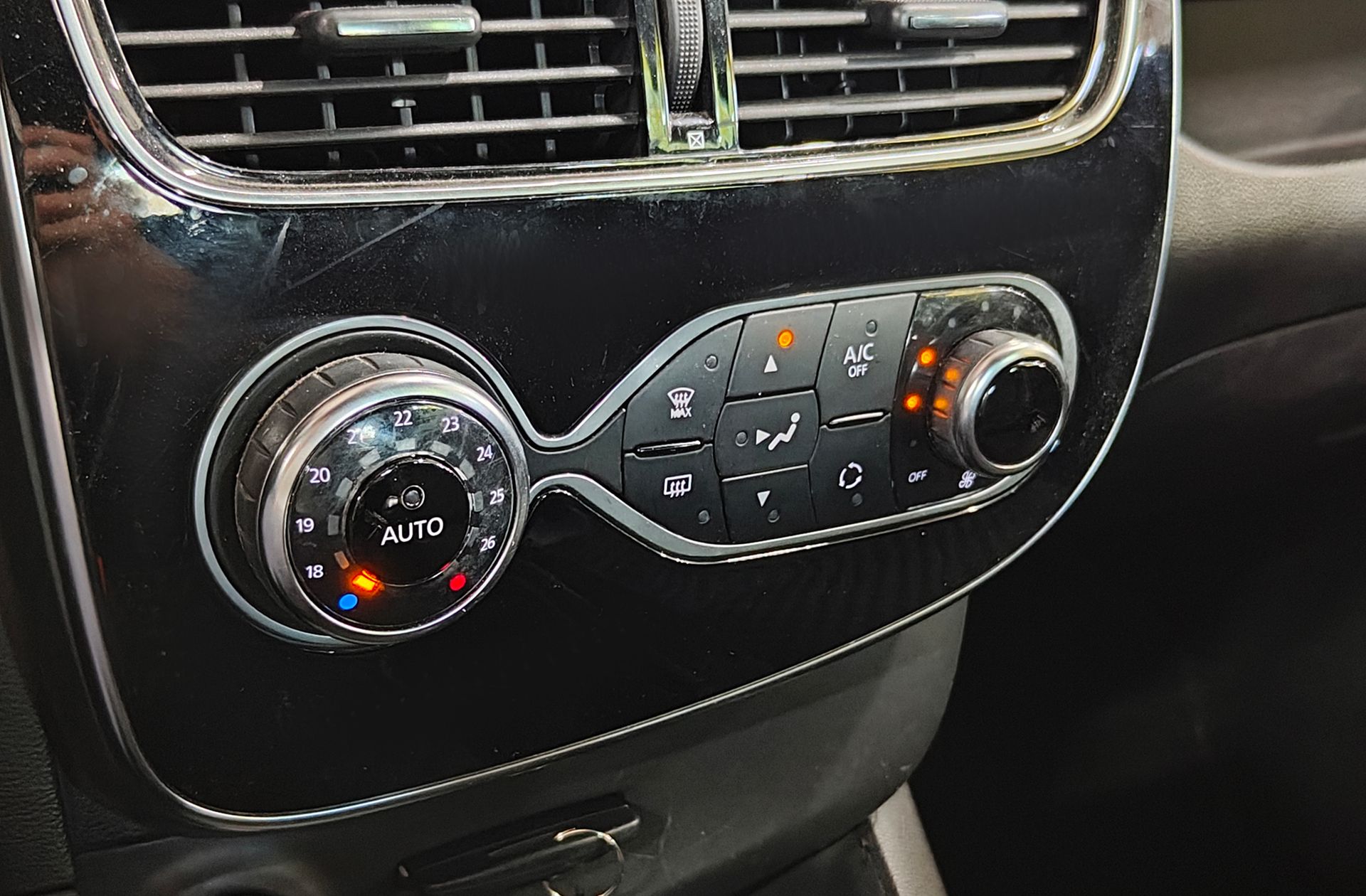 Renault Clio Zen Energy TCe - foto 40