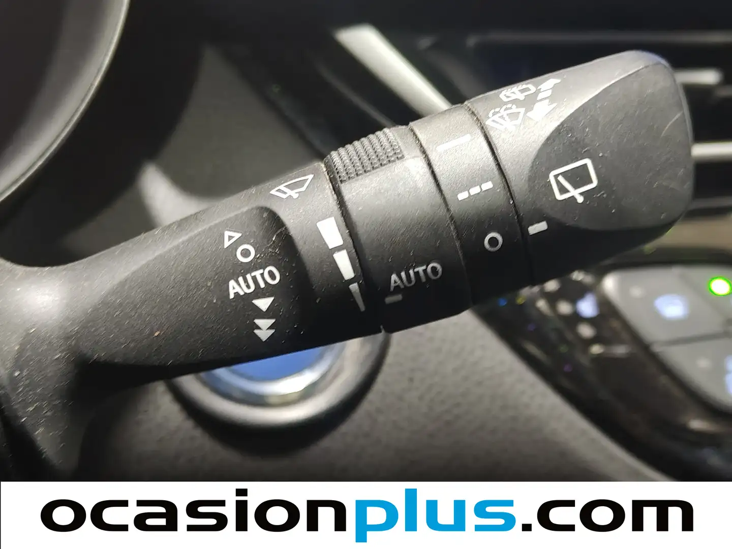 Foto Toyota C-HR Toyota C-HR 1.8 125H Advance (122 CV)