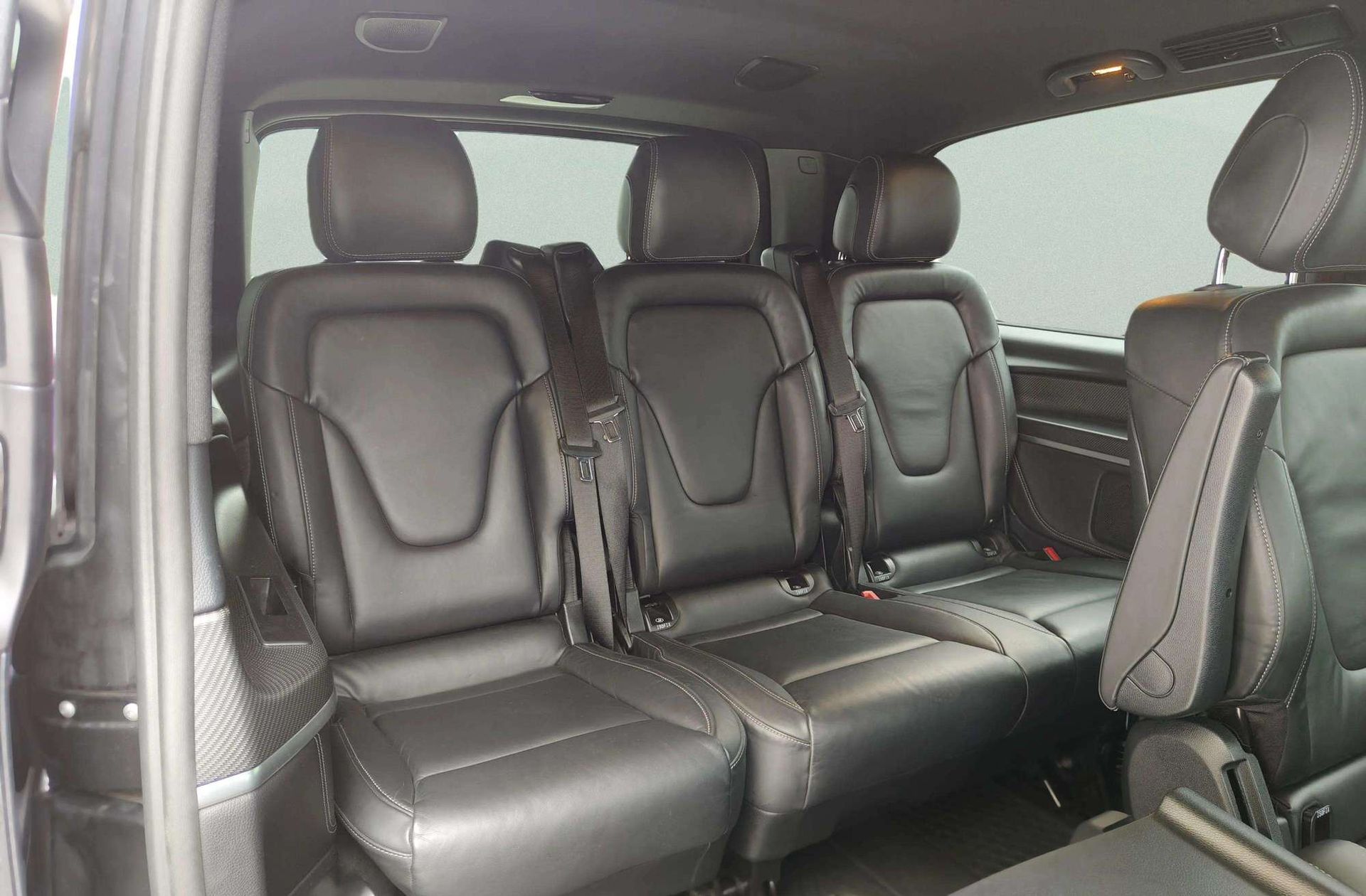 Mercedes-Benz Clase V V 300d Largo Avantgarde 7 plazas - foto 26