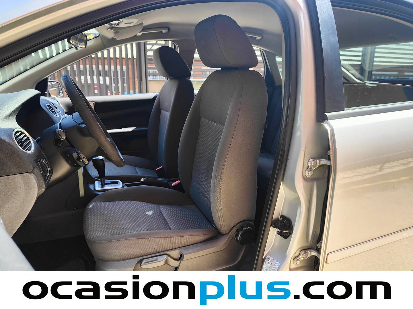 Foto asientos delanteros Ford Focus Ford Focus 1.6 Trend Auto (100 CV)