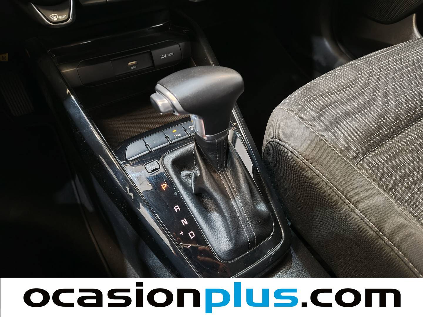 Foto KIA Stonic Kia Stonic 1.0 T-GDi MHEV Drive DCT (120 CV)