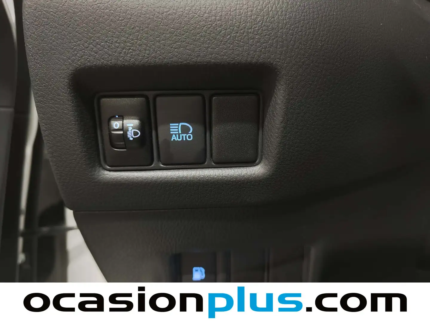 Foto Toyota C-HR Toyota C-HR 1.8 125H Advance (122 CV)