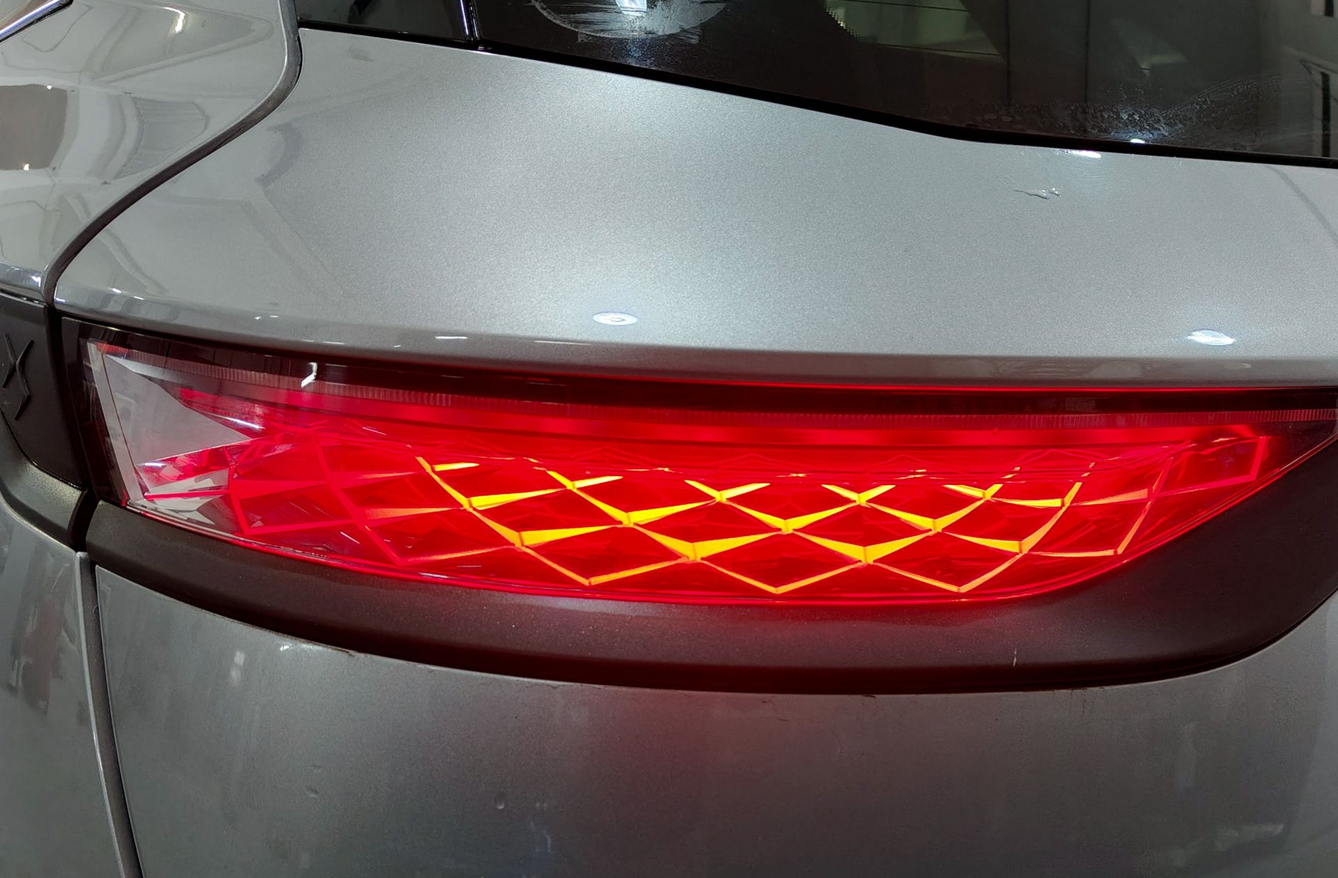 DS DS 7 Crossback 1.6 E-Tense 300 PERF. Line 4WD - foto 19