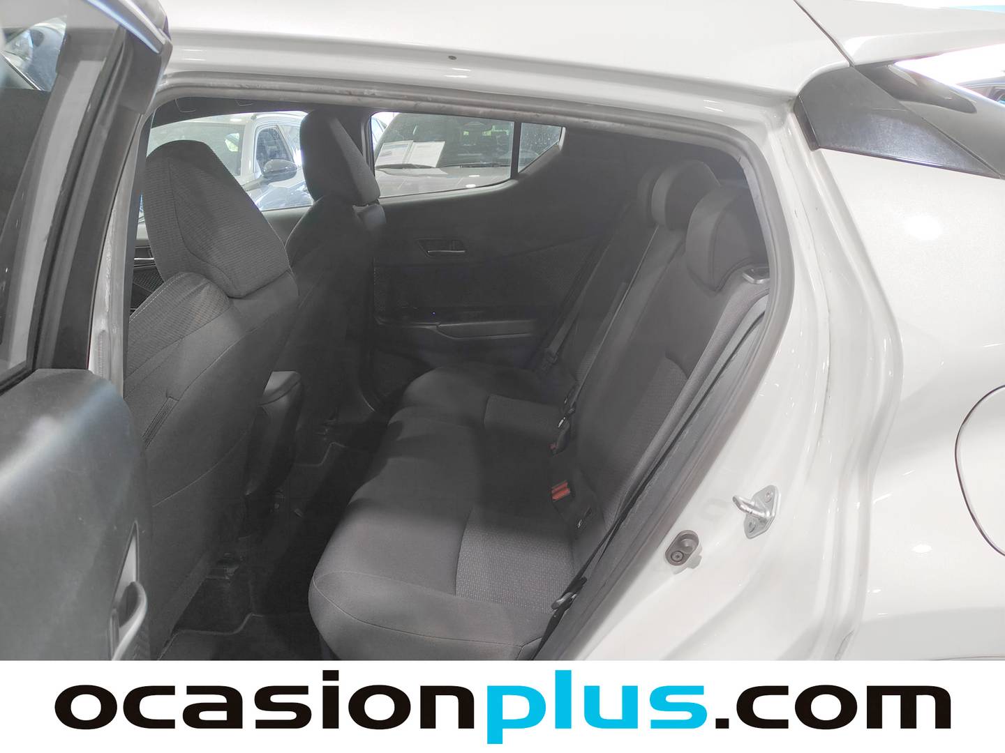 Foto asientos traseros Toyota C-HR Toyota C-HR 1.8 125H Advance (122 CV)