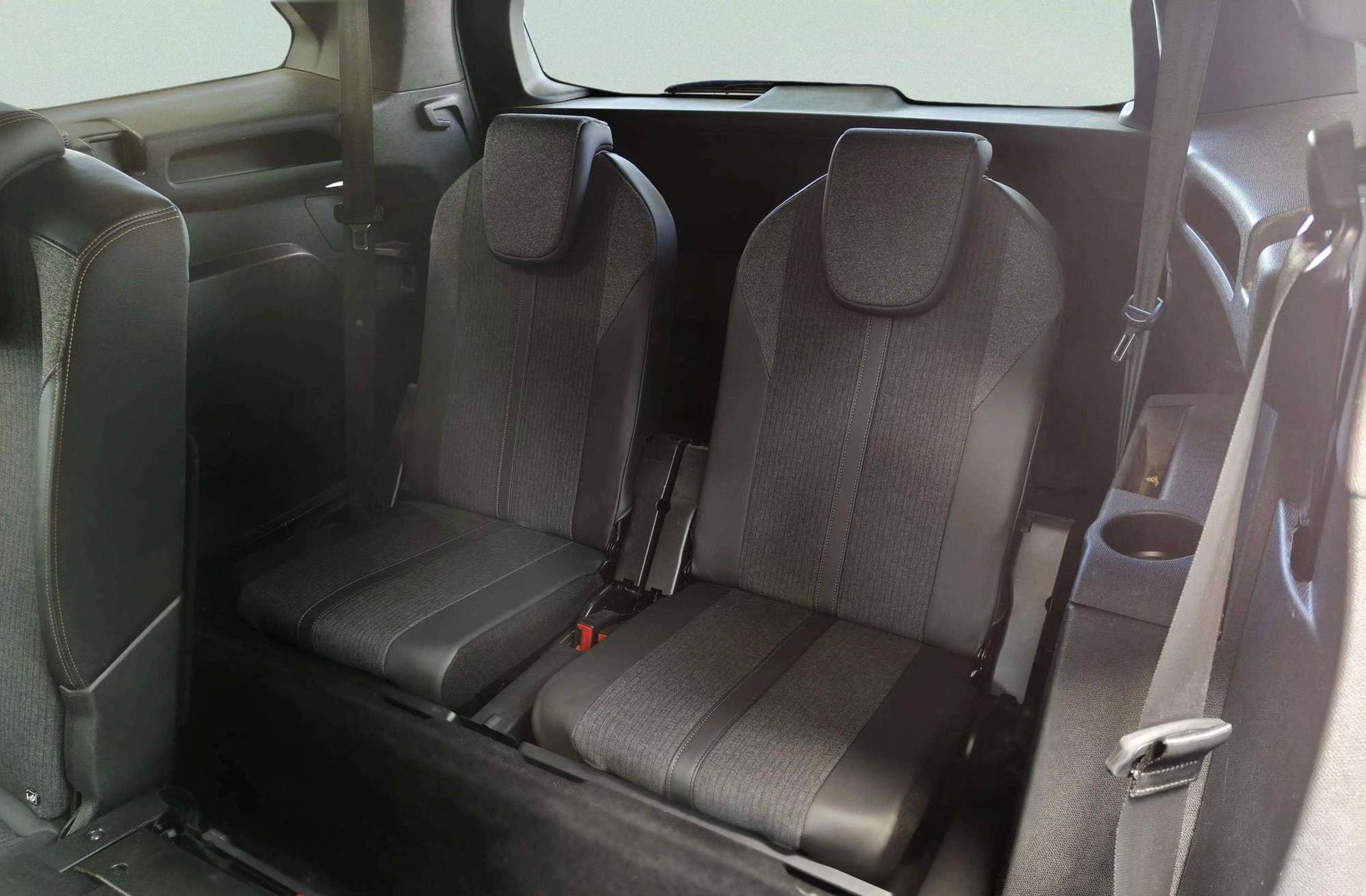 Peugeot 5008 1.6L THP GT Line EAT6 7 plazas - foto 17