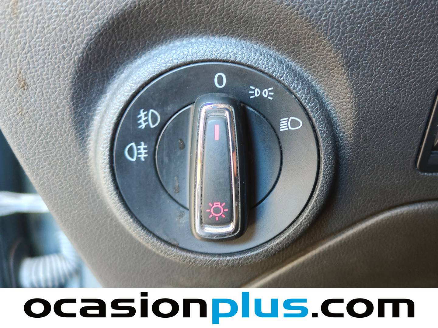 Extras y acabados del Seat León Seat León 1.6 TDI S&S Style (105 CV)