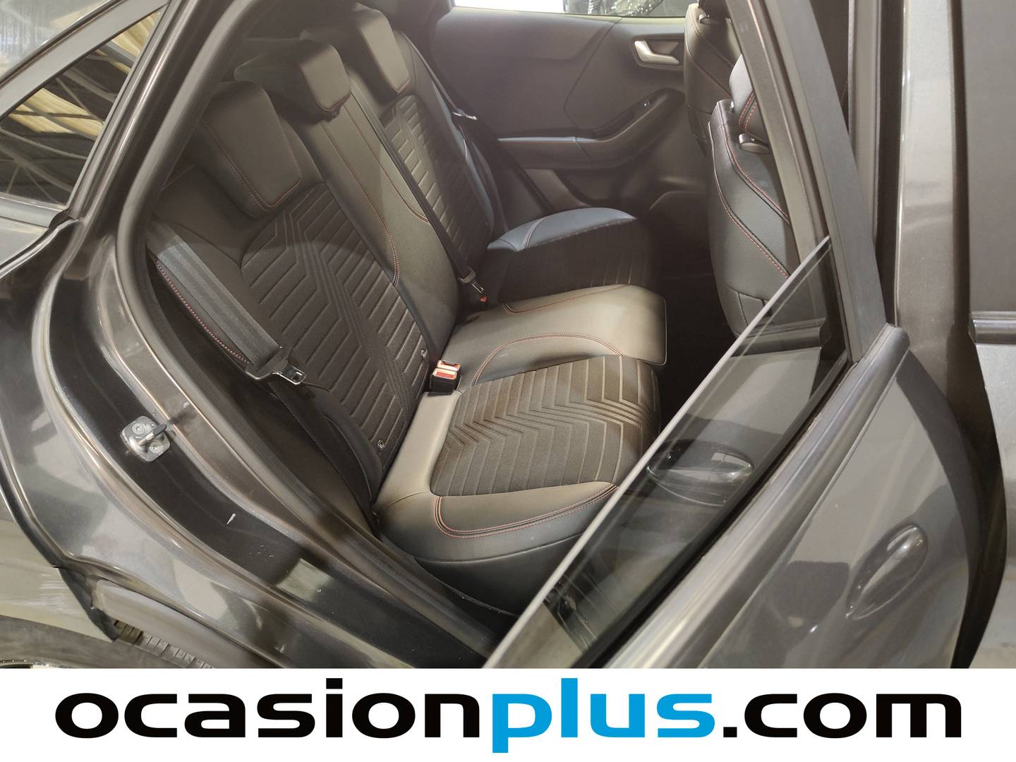 Foto Ford Puma Ford Puma 1.0 EcoBoost MHEV ST-Line X Auto  (155 CV)