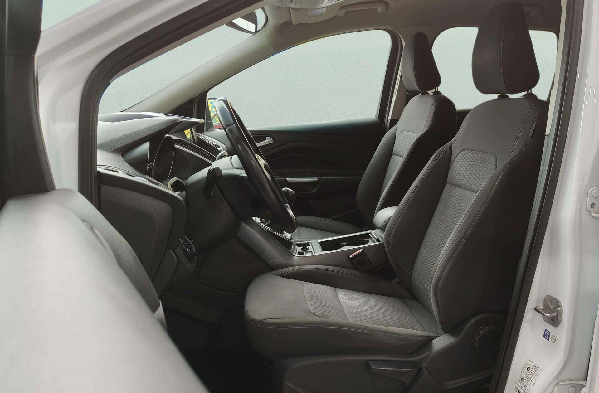 Ford Kuga 1.5 EcoBoost Trend 4x2 - foto 11