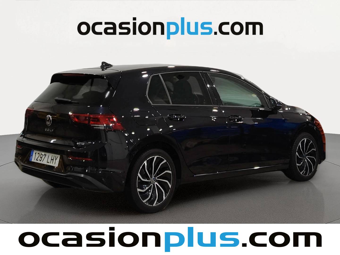 Foto trasera Volkswagen Golf Volkswagen Golf Life 1.5 eTSI (150 CV) DSG derecha
