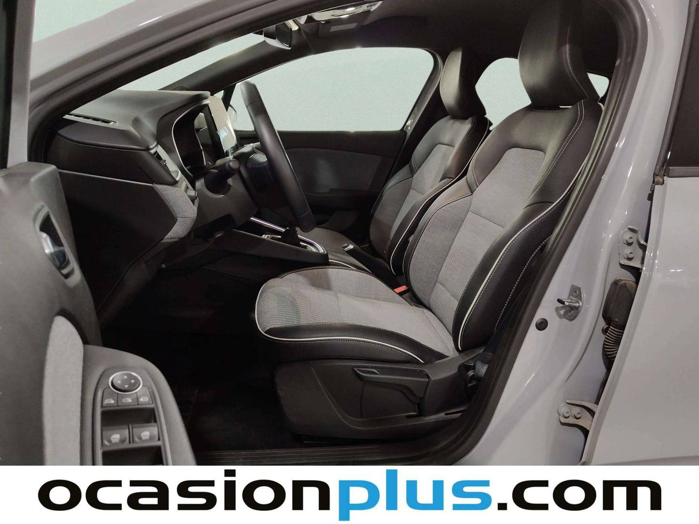 Foto asientos delanteros Renault Clio Renault Clio Techno TCe (90 CV)