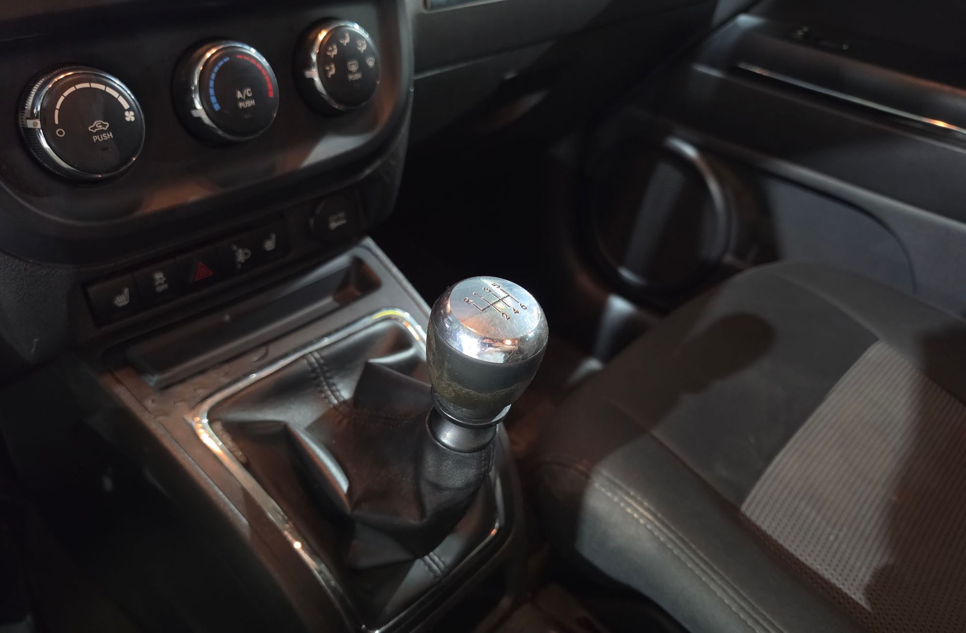 Jeep Compass 2.2 CRD North 4x2 - foto 5