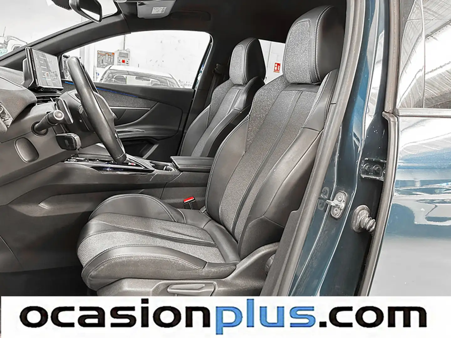 Foto Peugeot 3008 Peugeot 3008 PureTech 130 S&S Allure Pack EAT8  (130 CV)