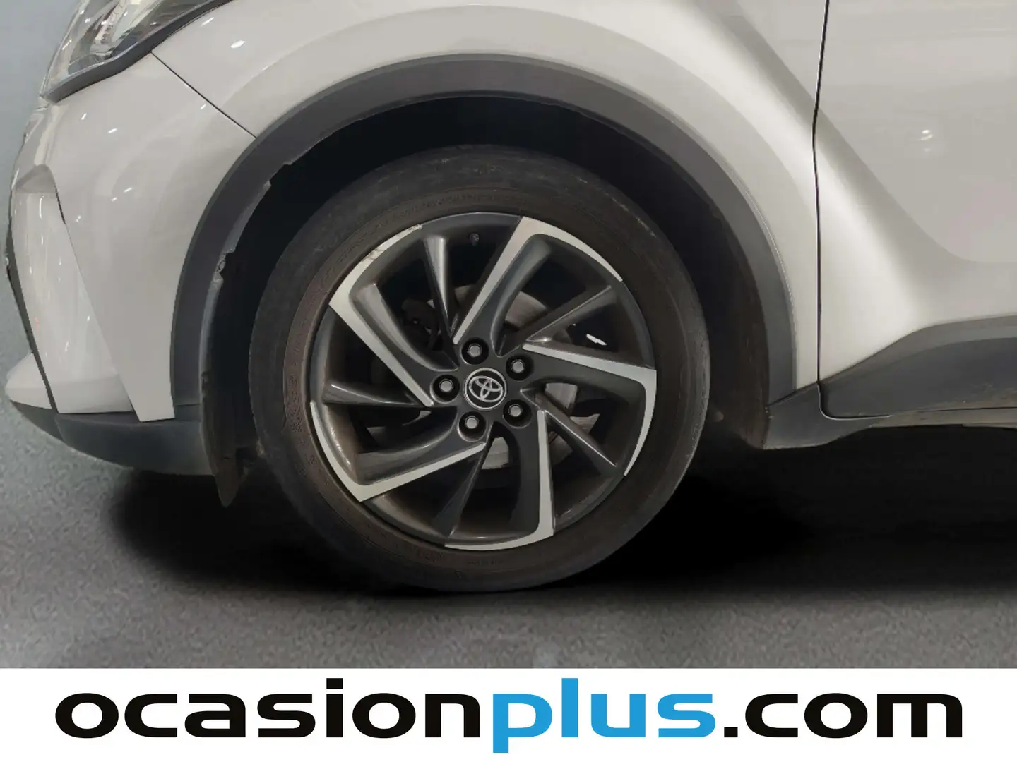 Foto Toyota C-HR Toyota C-HR 1.8 125H Advance (122 CV)