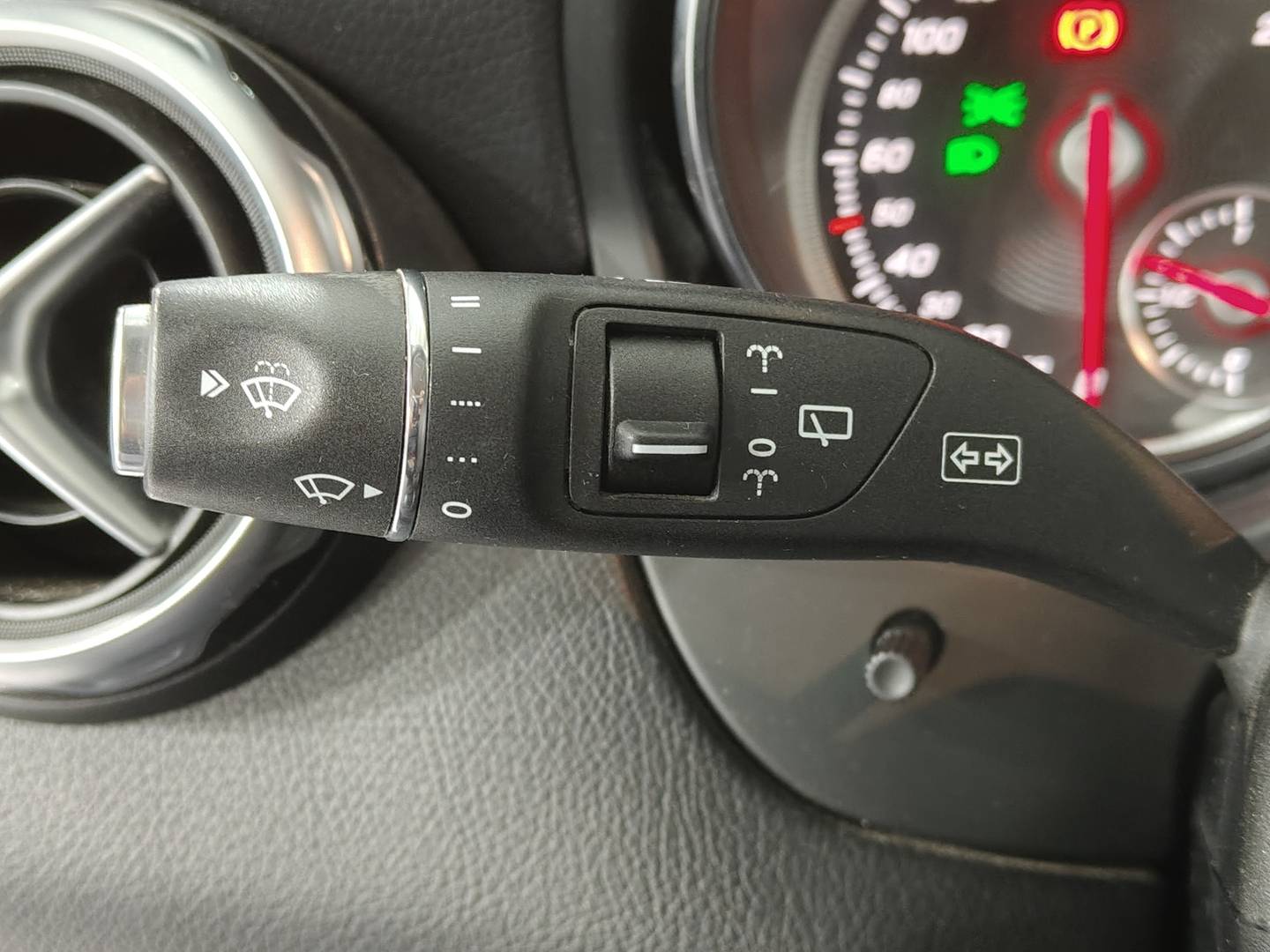 Foto Mercedes GLA Mercedes-Benz GLA 180 (122 CV)