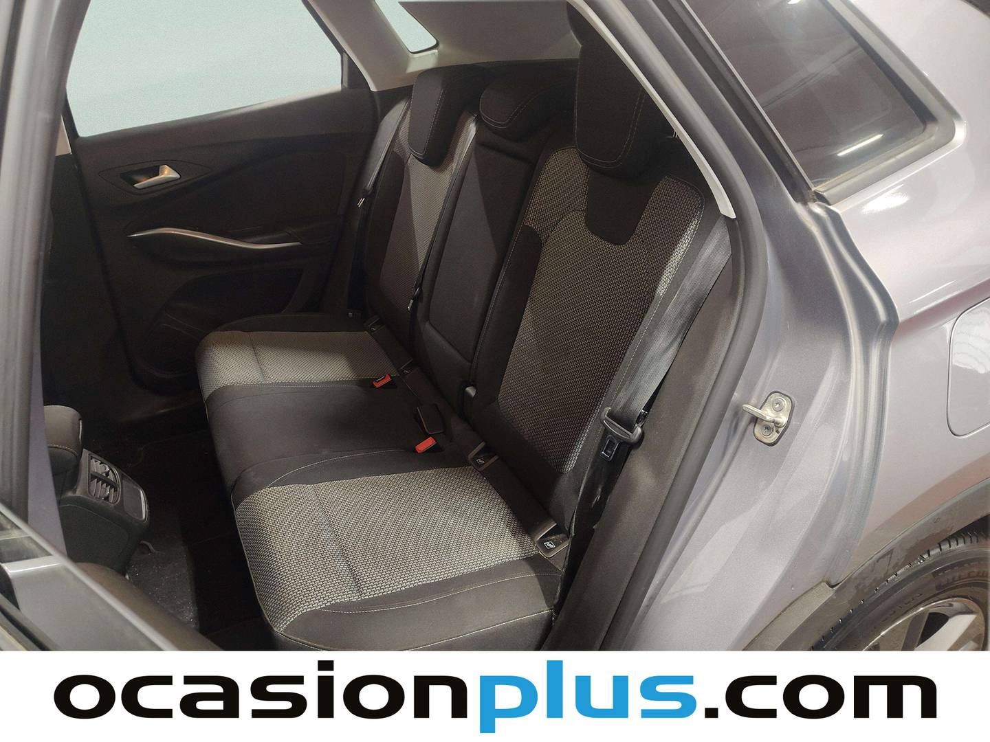 Foto asientos traseros Opel Grandland X Opel Grandland X 1.2 Turbo Edition (130 CV)