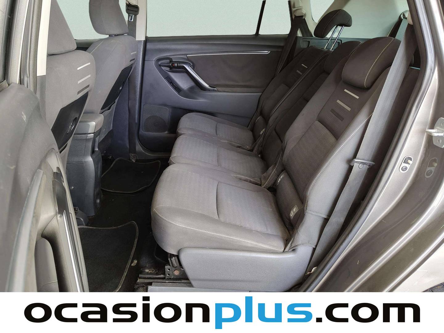 Foto asientos traseros Toyota Verso Toyota Verso 115D Advance (112 CV) 7 Plazas