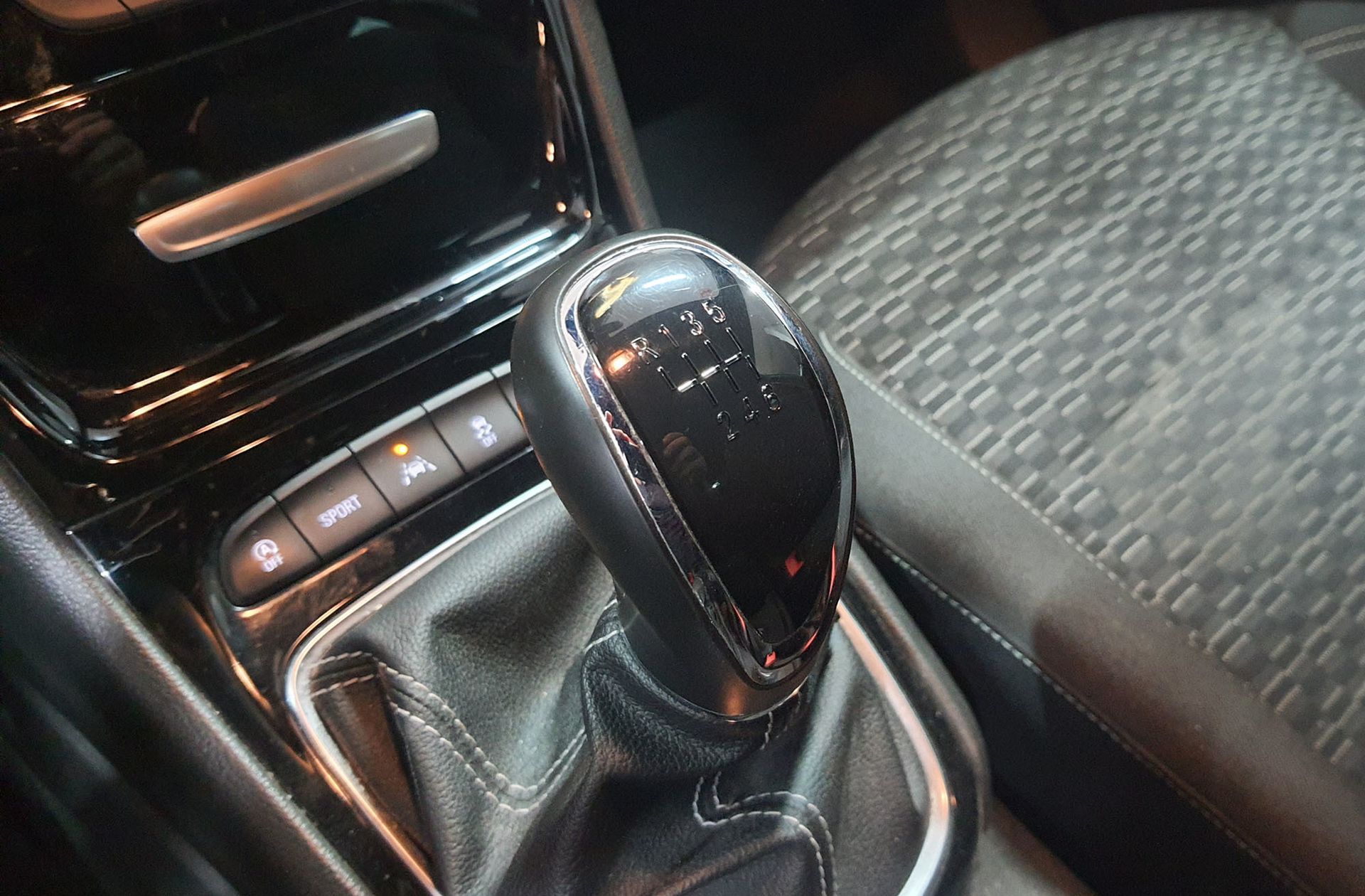 Opel Astra Sports Tourer 1.4 Turbo Dynamic - foto 5