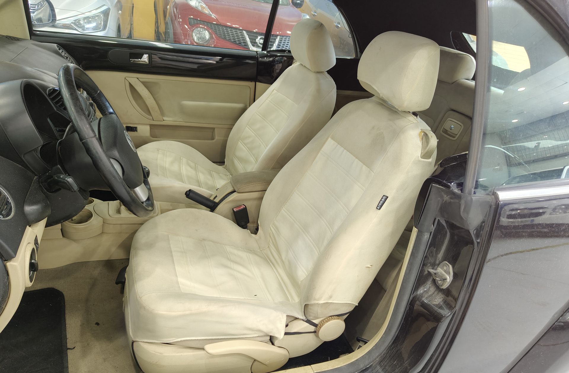 Volkswagen Beetle Cabrio 1.9 TDI - foto 8