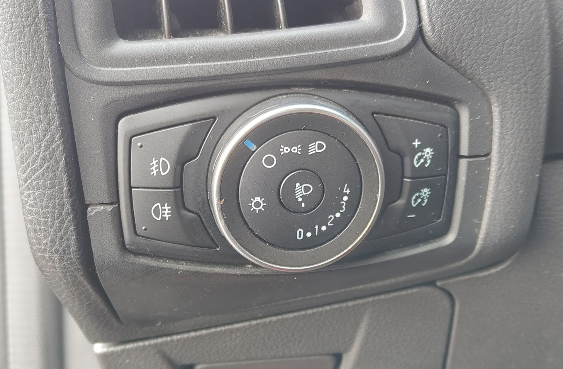 Ford Focus 1.0 EcoBoost Trend+ - foto 10