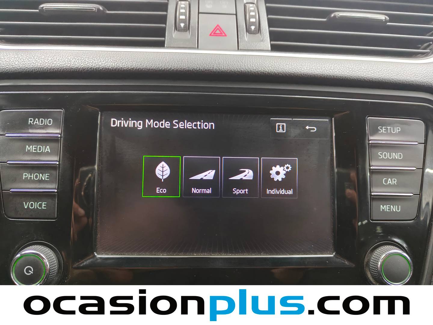 Extras y acabados del Skoda Octavia Skoda Octavia Combi 2.0 TDI RS (184 CV)