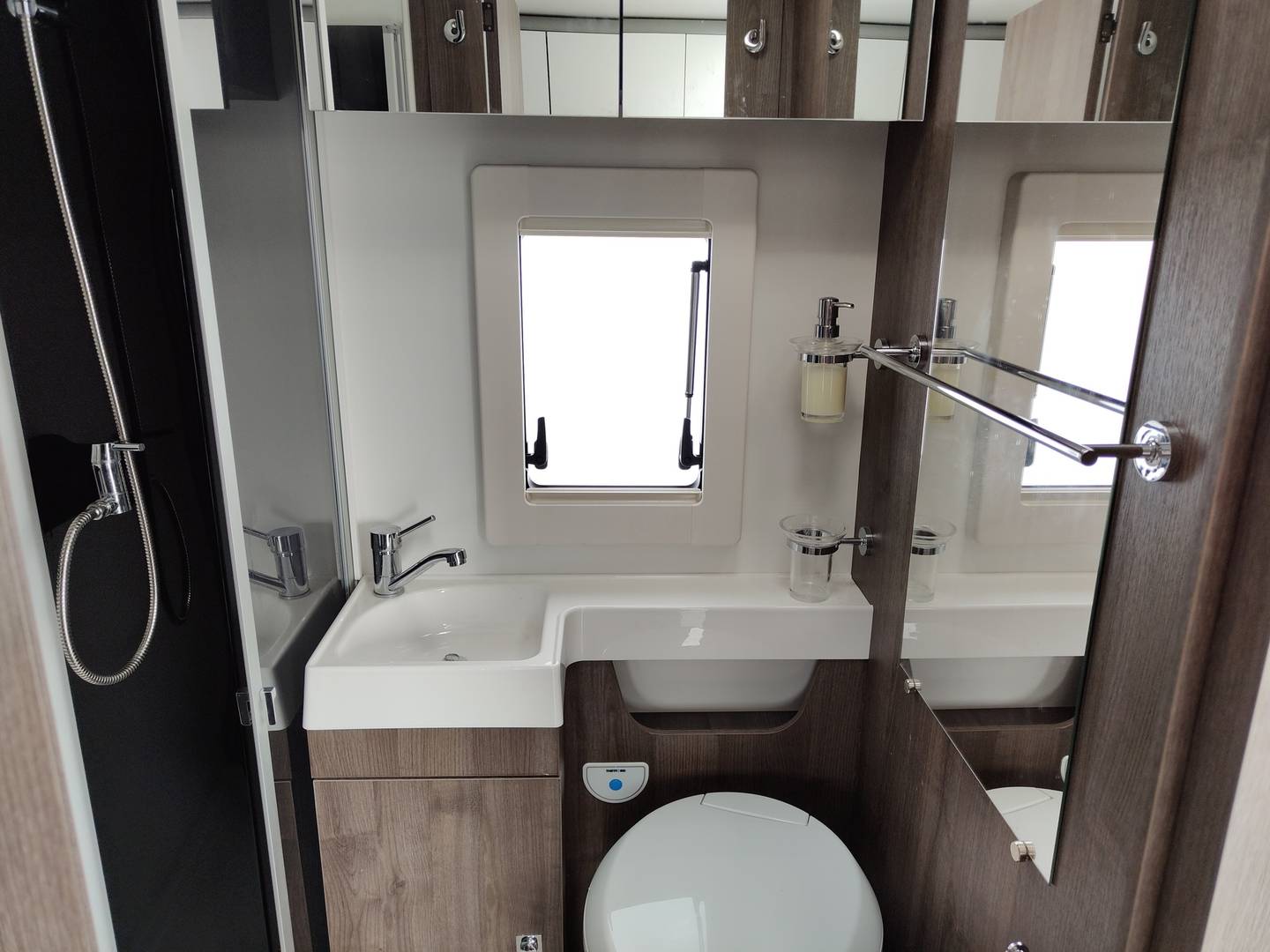 Foto Benimar Benivan Benimar Benivan Tessoro 481 (140 CV)