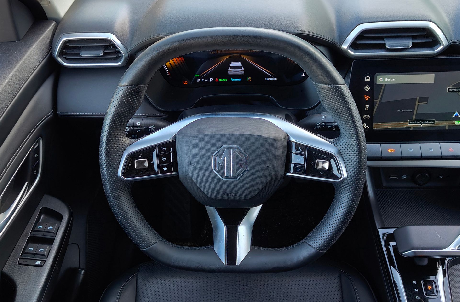 MG ZS 1.5 Hybrid+ Luxury - foto 28