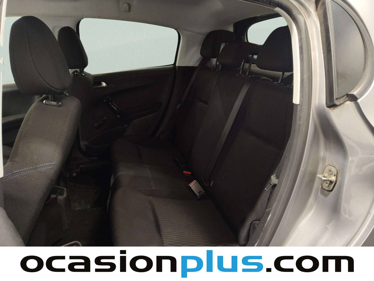 Foto asientos traseros Peugeot 208 Peugeot 208 BlueHDi 100 S&S Signature (99 CV)