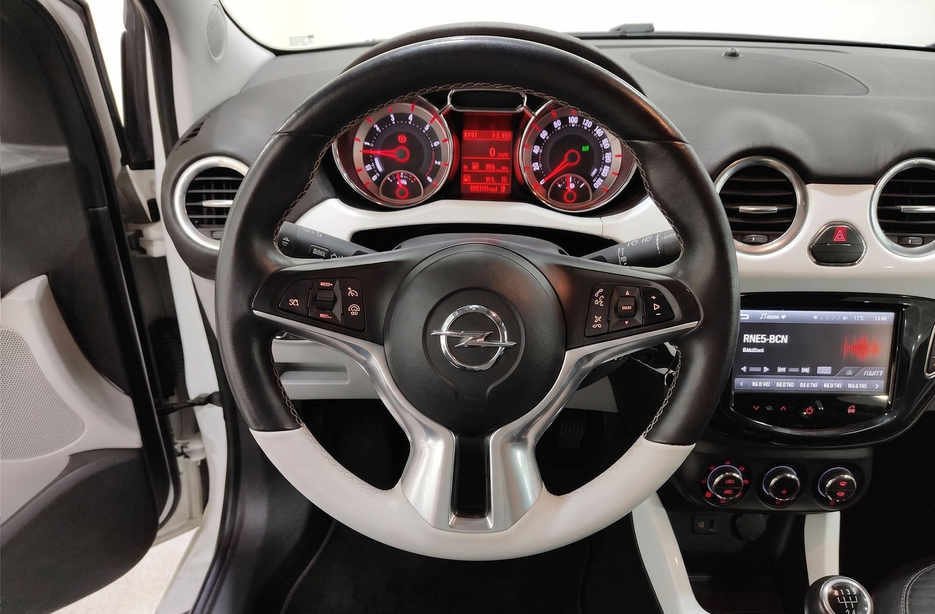 Opel Adam 1.4 XEL White/Black Link - foto 6